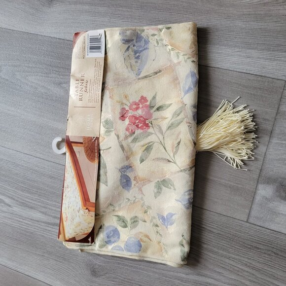 Home Trends Floral Fabric Table Runner 13" x 72" Cotton & Polyester - Picture 4 of 5